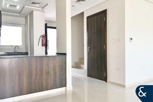 3BR Townhouse | Single Row | Close To Pool